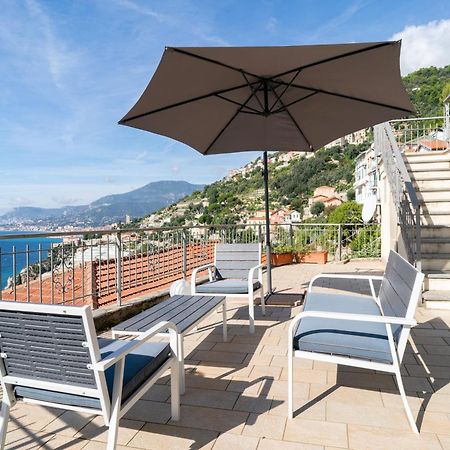 Casa Grimaldi - Terrace & Sea View Apartamento Ventimiglia Exterior foto