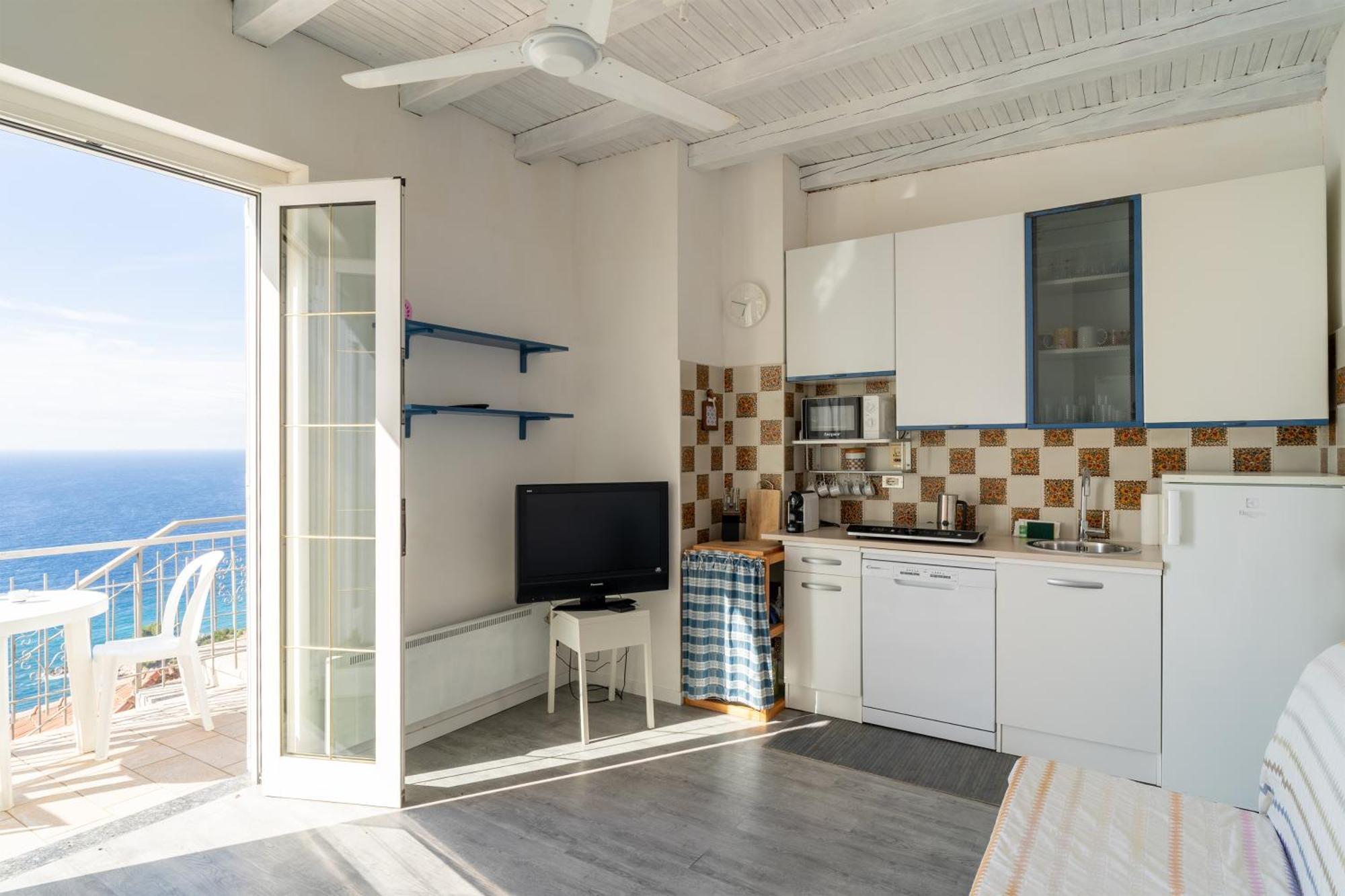 Casa Grimaldi - Terrace & Sea View Apartamento Ventimiglia Exterior foto
