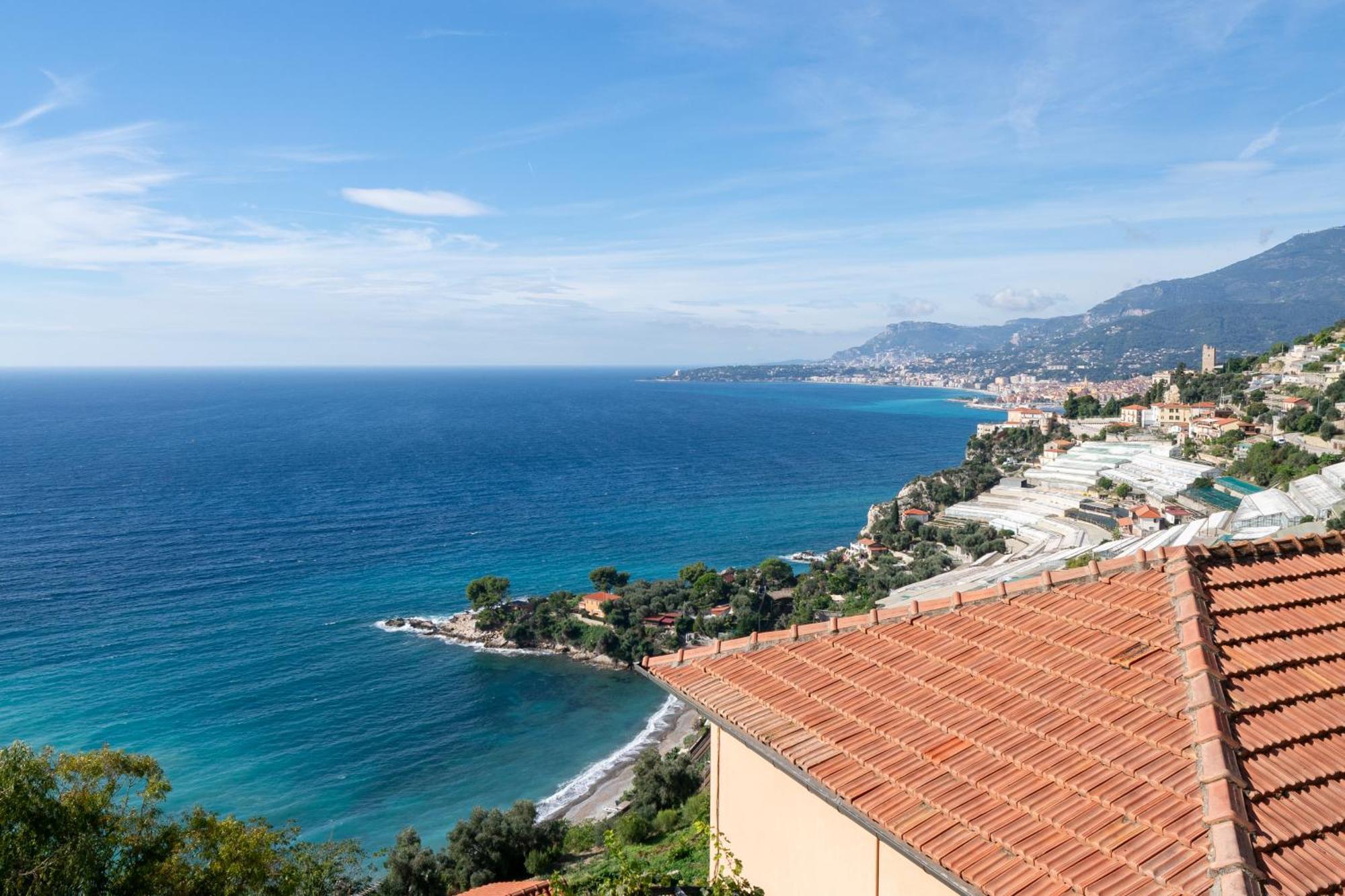 Casa Grimaldi - Terrace & Sea View Apartamento Ventimiglia Exterior foto
